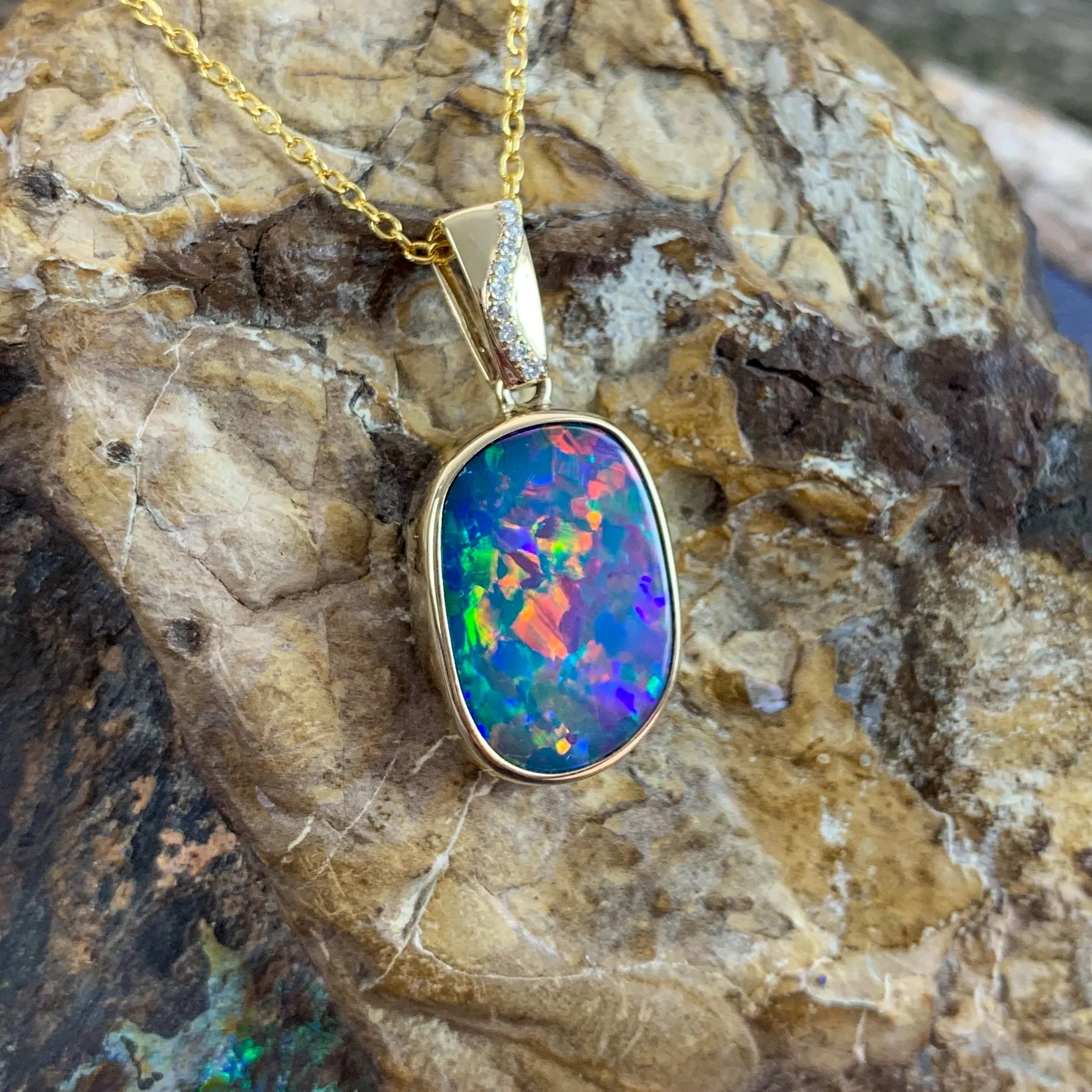 14kt Yellow Gold Opal doublet square shape pendant