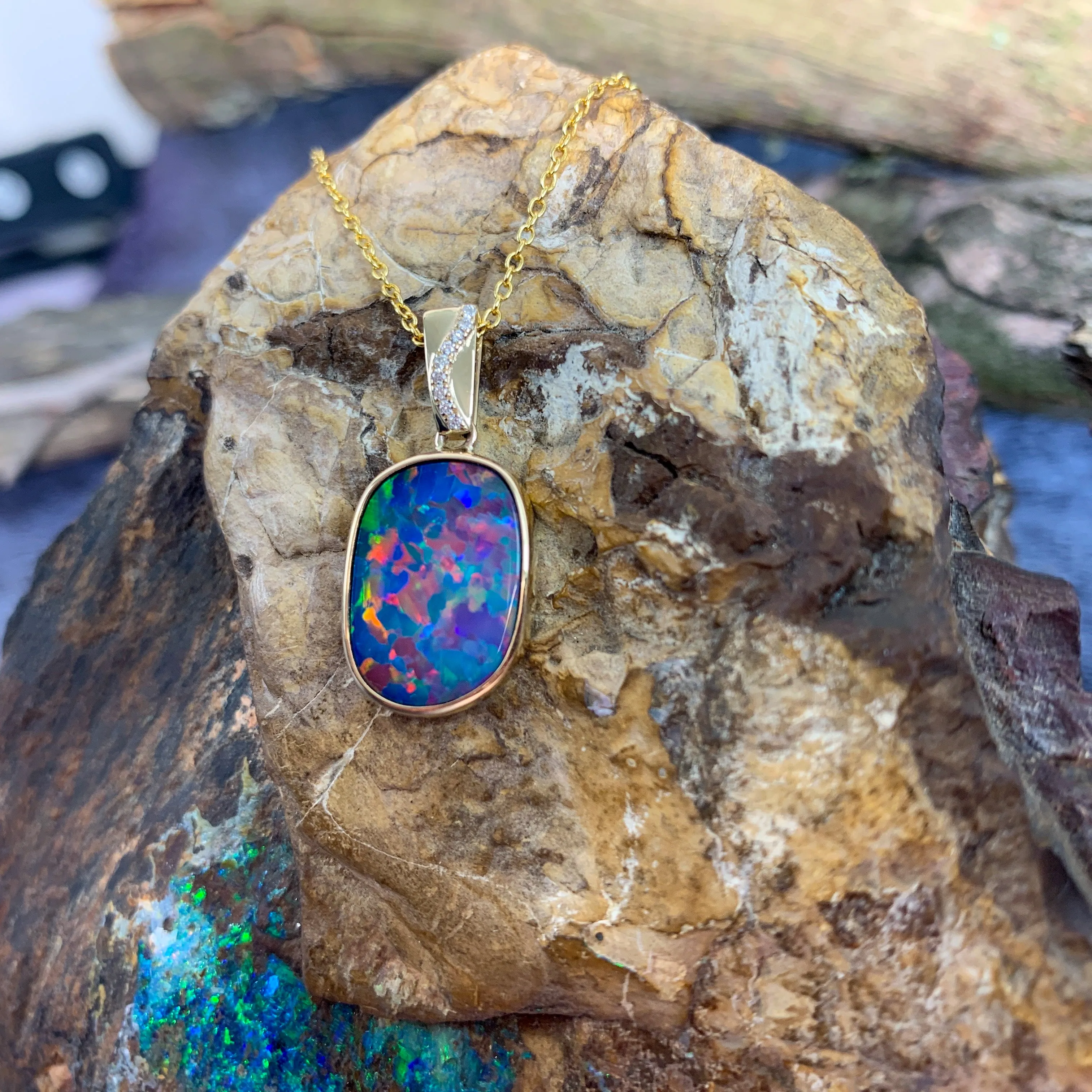 14kt Yellow Gold Opal doublet square shape pendant