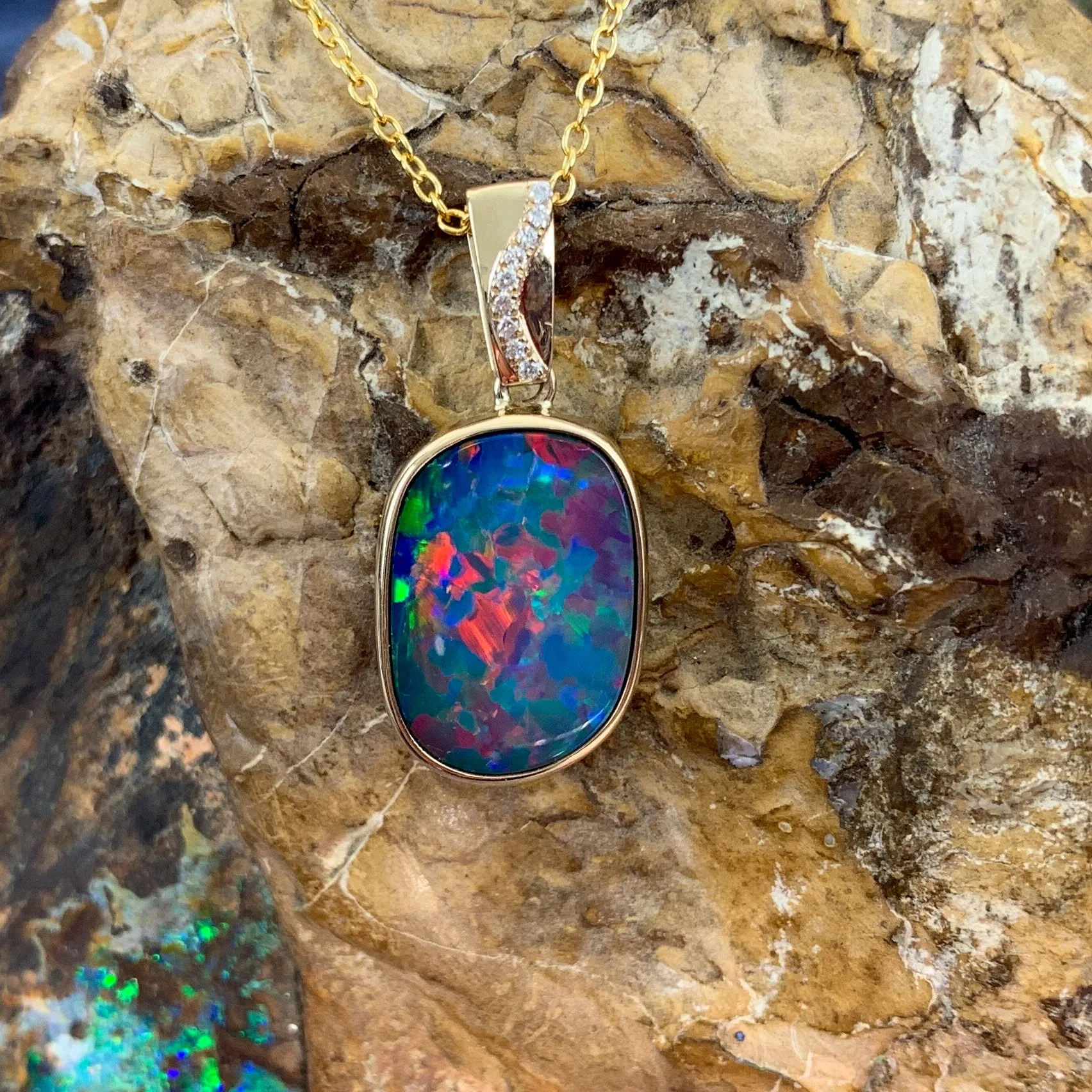 14kt Yellow Gold Opal doublet square shape pendant