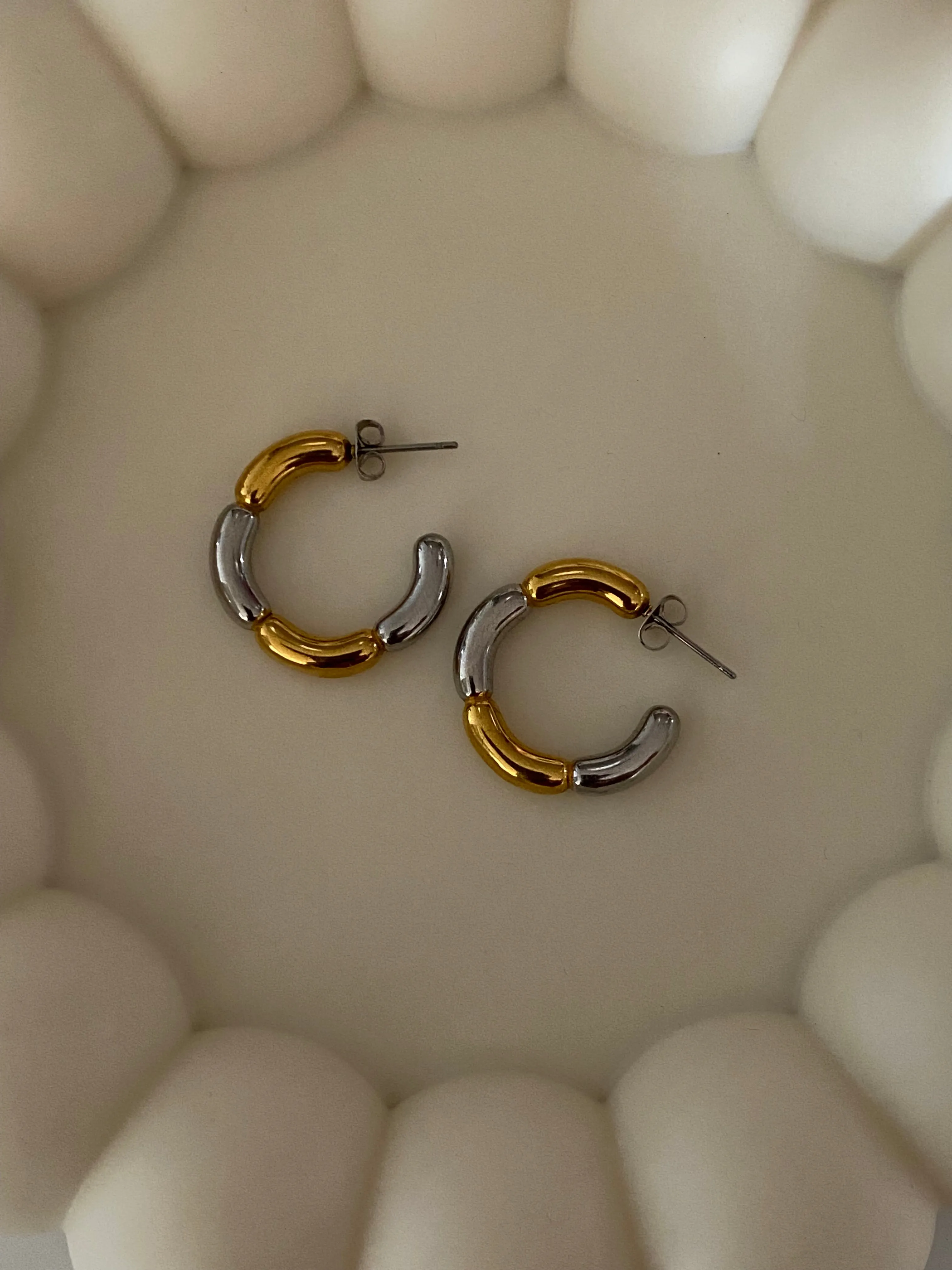 2-Tone Geometric Floral Midi Earrings