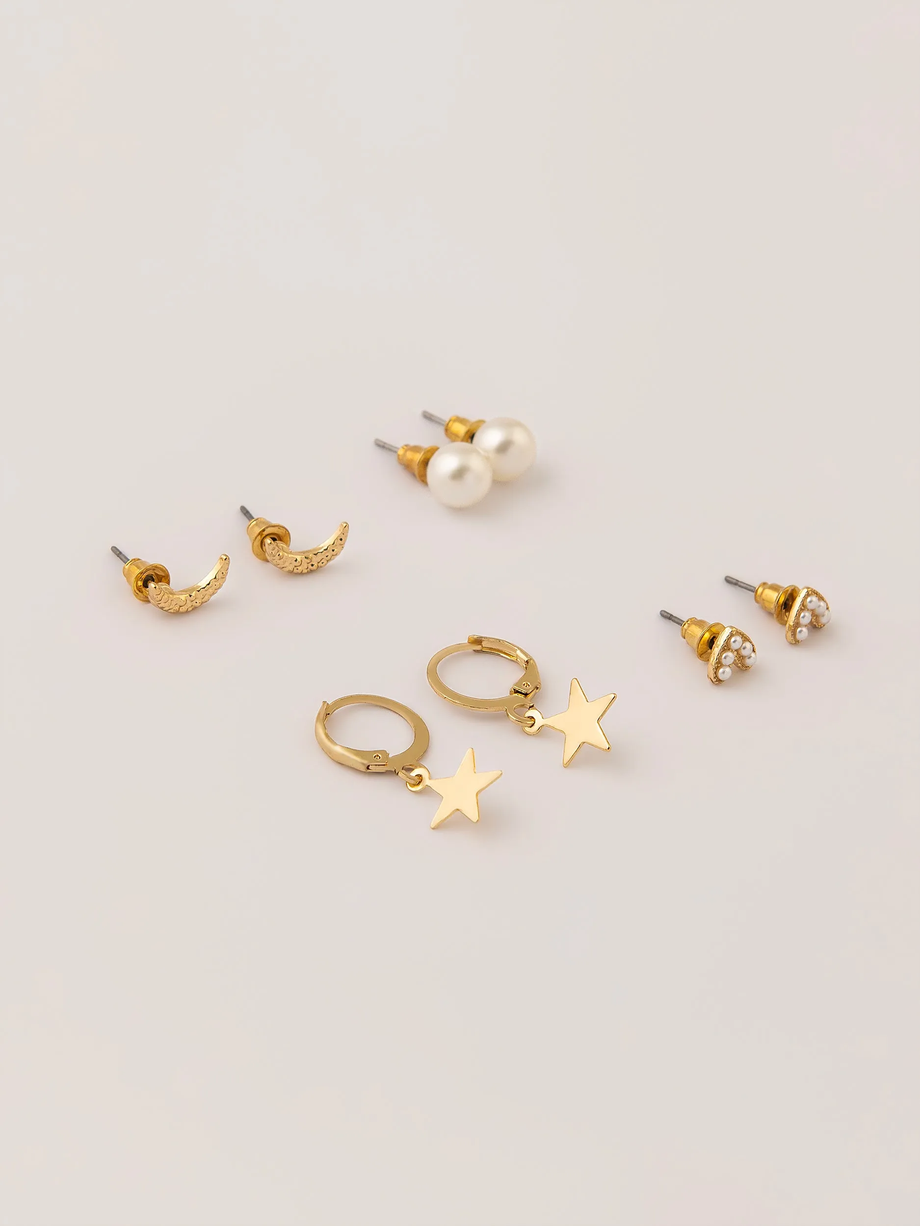 Classic embellished Earrings set