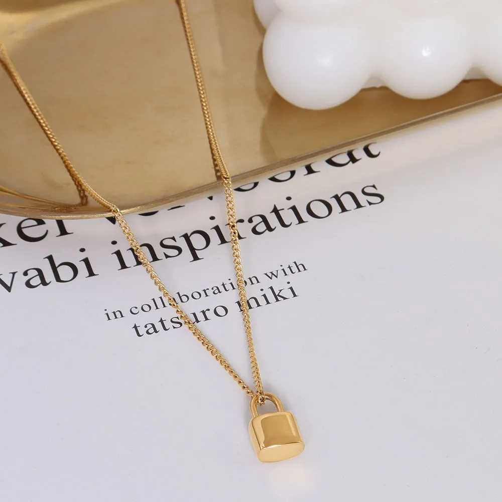 Elegant East Asian Fusion Lock Pendant Choker Necklace in Titanium Steel Gold