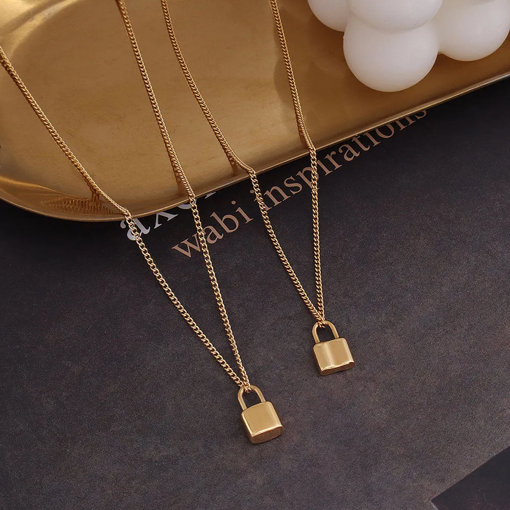 Elegant East Asian Fusion Lock Pendant Choker Necklace in Titanium Steel Gold