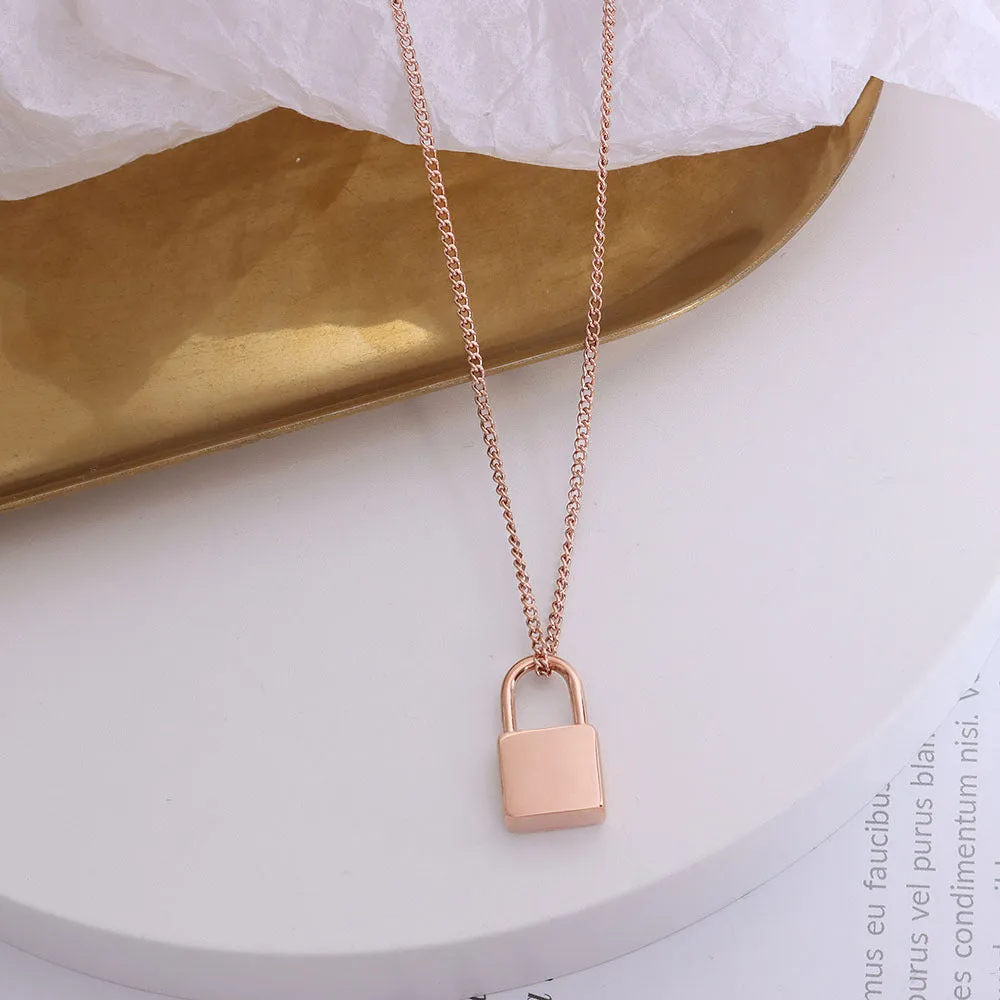 Elegant East Asian Fusion Lock Pendant Choker Necklace in Titanium Steel Gold