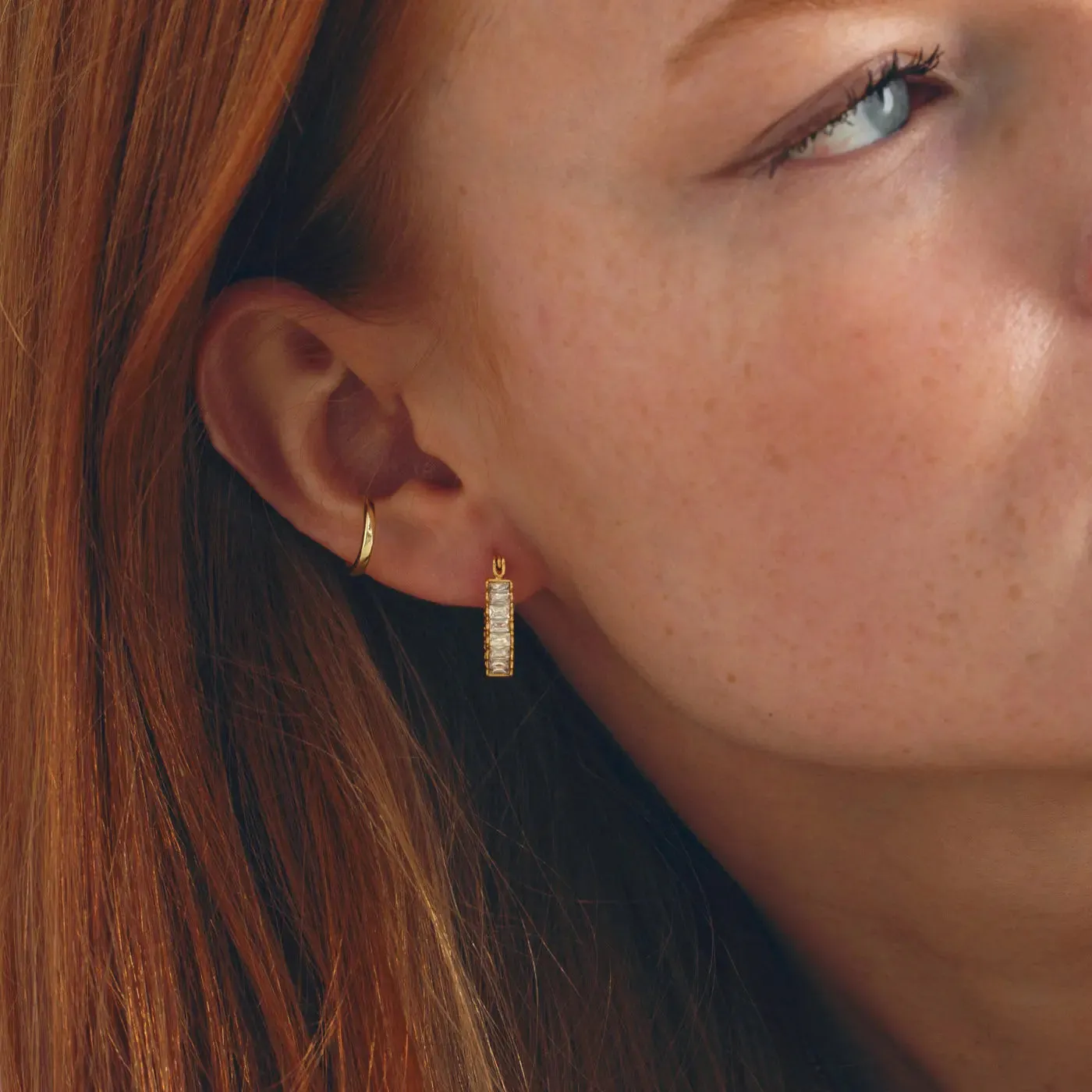 Ray - Crystal Hoop Earrings