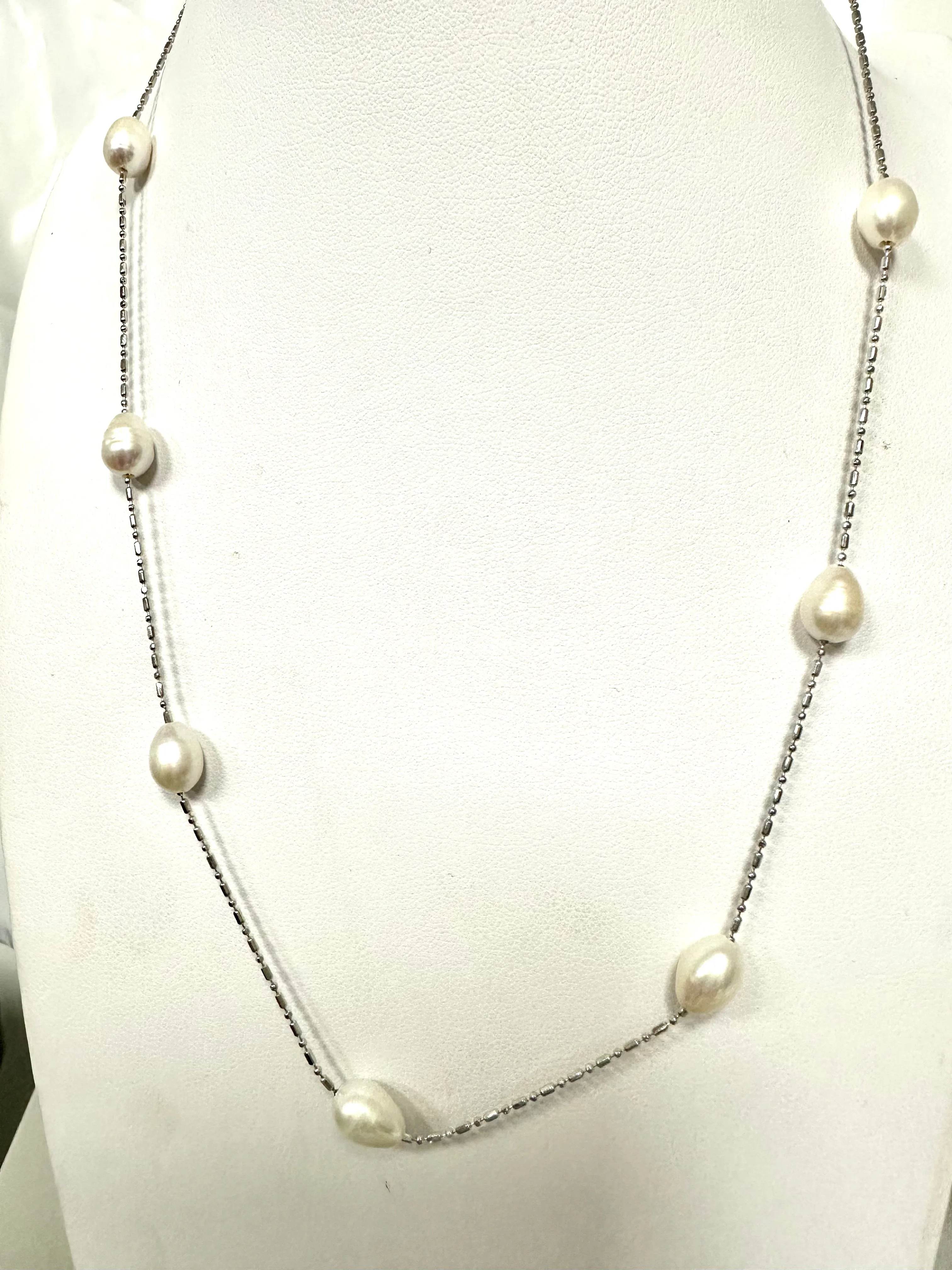 Short Station Freshwater Pearl Necklace