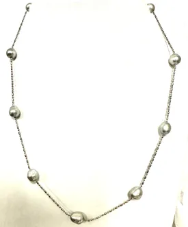 Short Station Freshwater Pearl Necklace