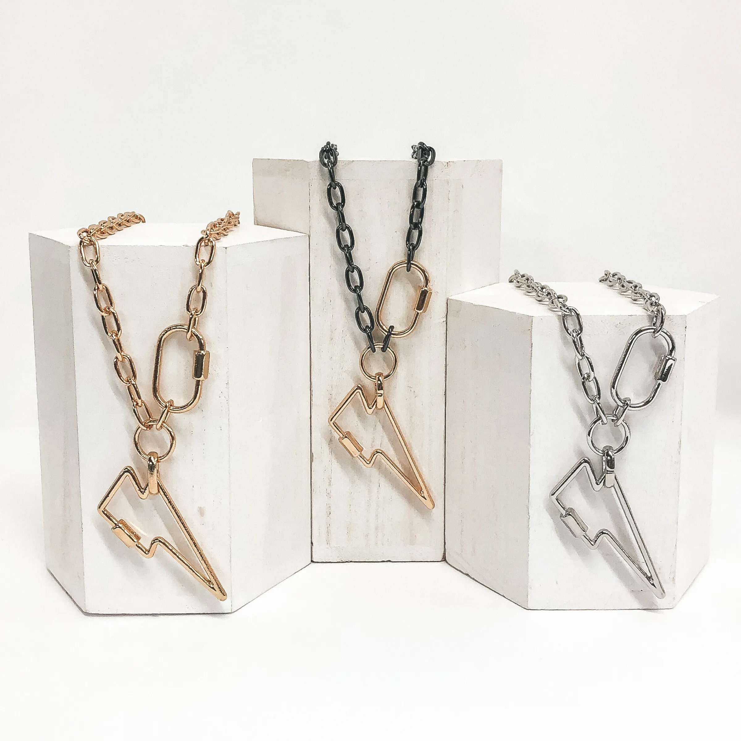 Thunderbolt Lock Chain Necklace in Black/Gold